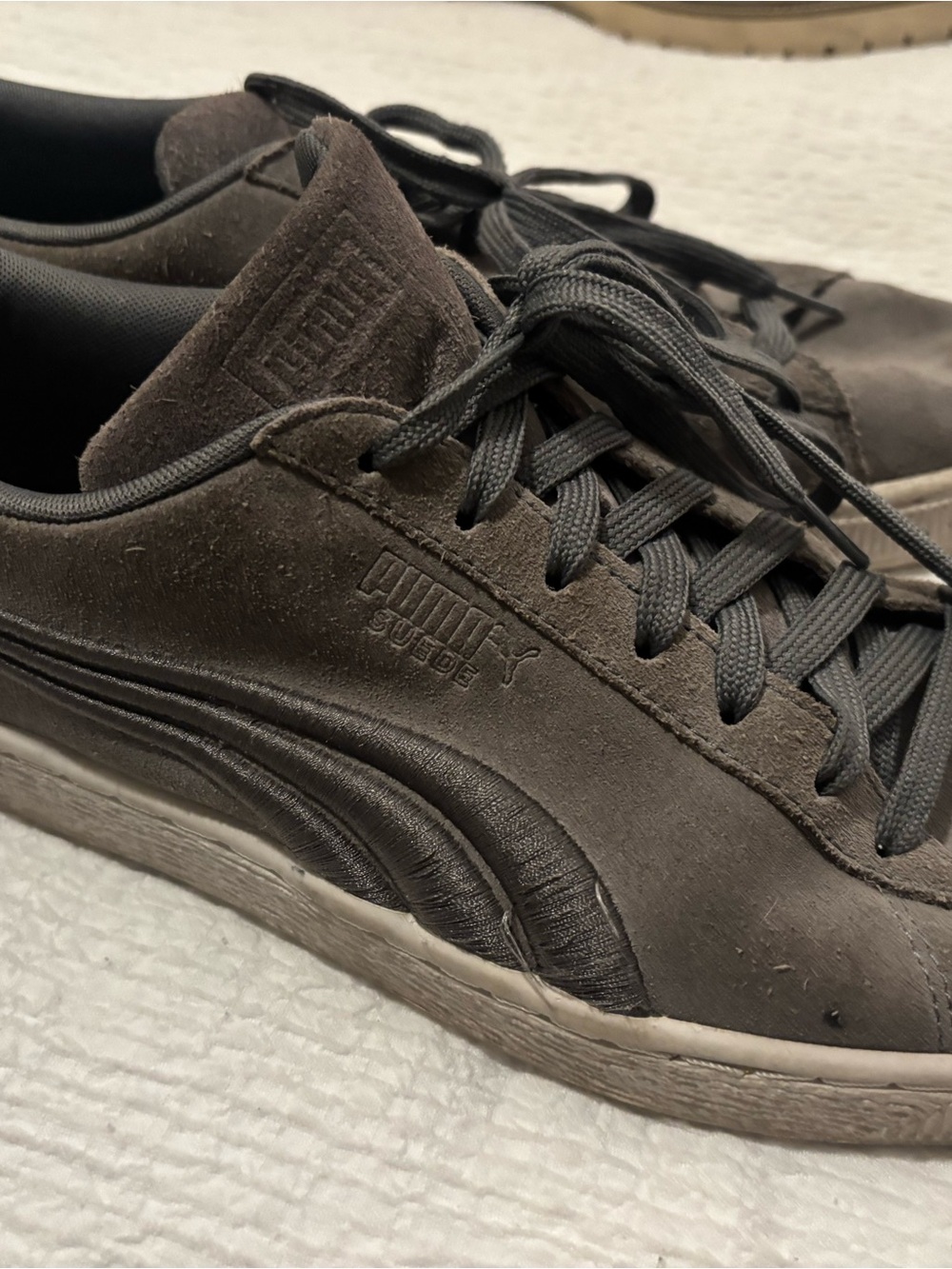 Puma Suede Men's Sneakers in Grey - size 10.5